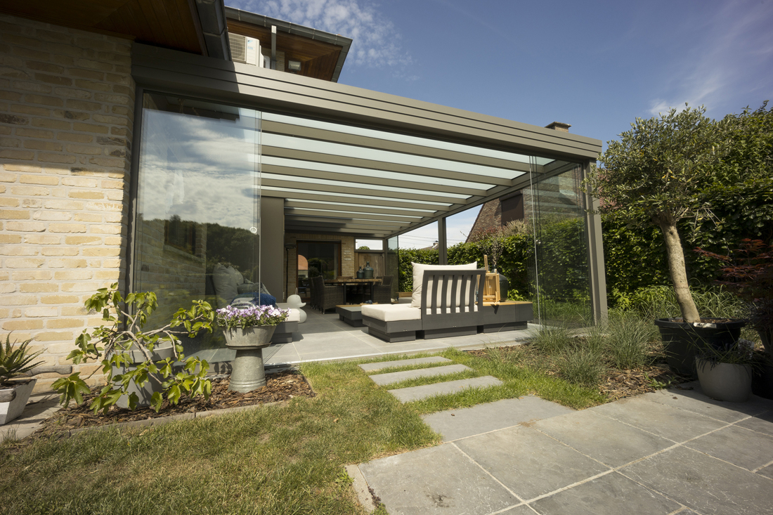 moderne pergola met plat dak