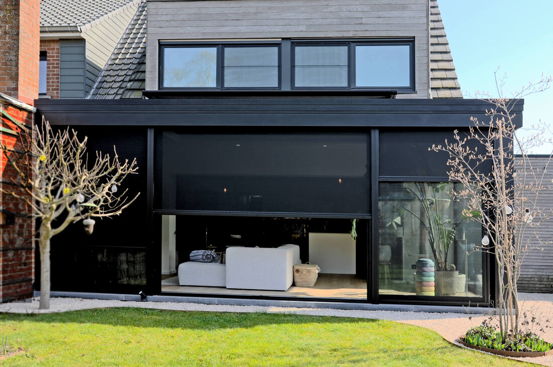 Moderne leefveranda met maximale lichtinval en strak design