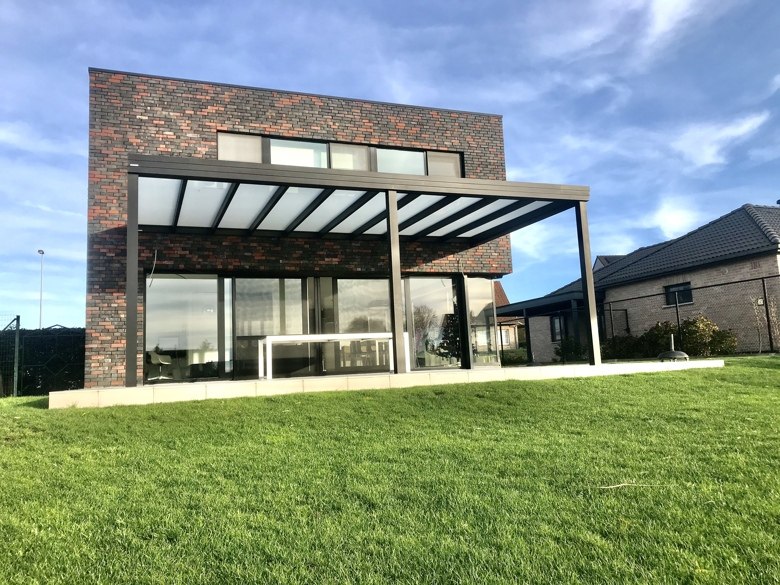 Moderne pergola met plat dak