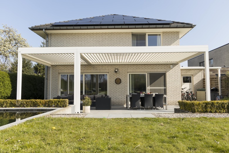 Aluminium pergola met lamellen