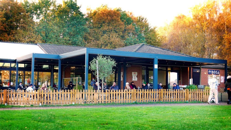 Pergola met kantelbare lamellen horeca