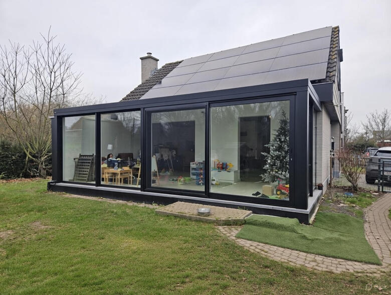 Moderne veranda als volwaardige uitbreiding van de woning